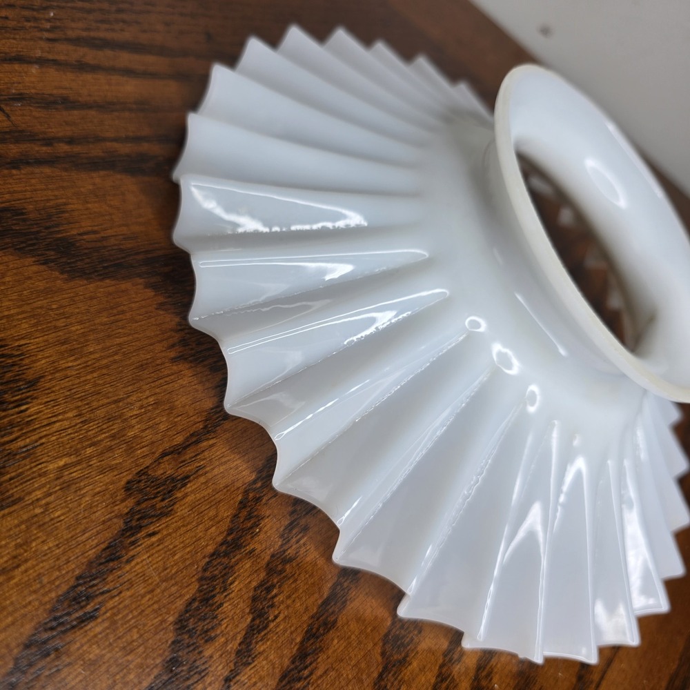 Antique Victorian White Milk Glass Ruffled Petticoat Oil Lamp Shade 8" OD - Picture 3 of 8